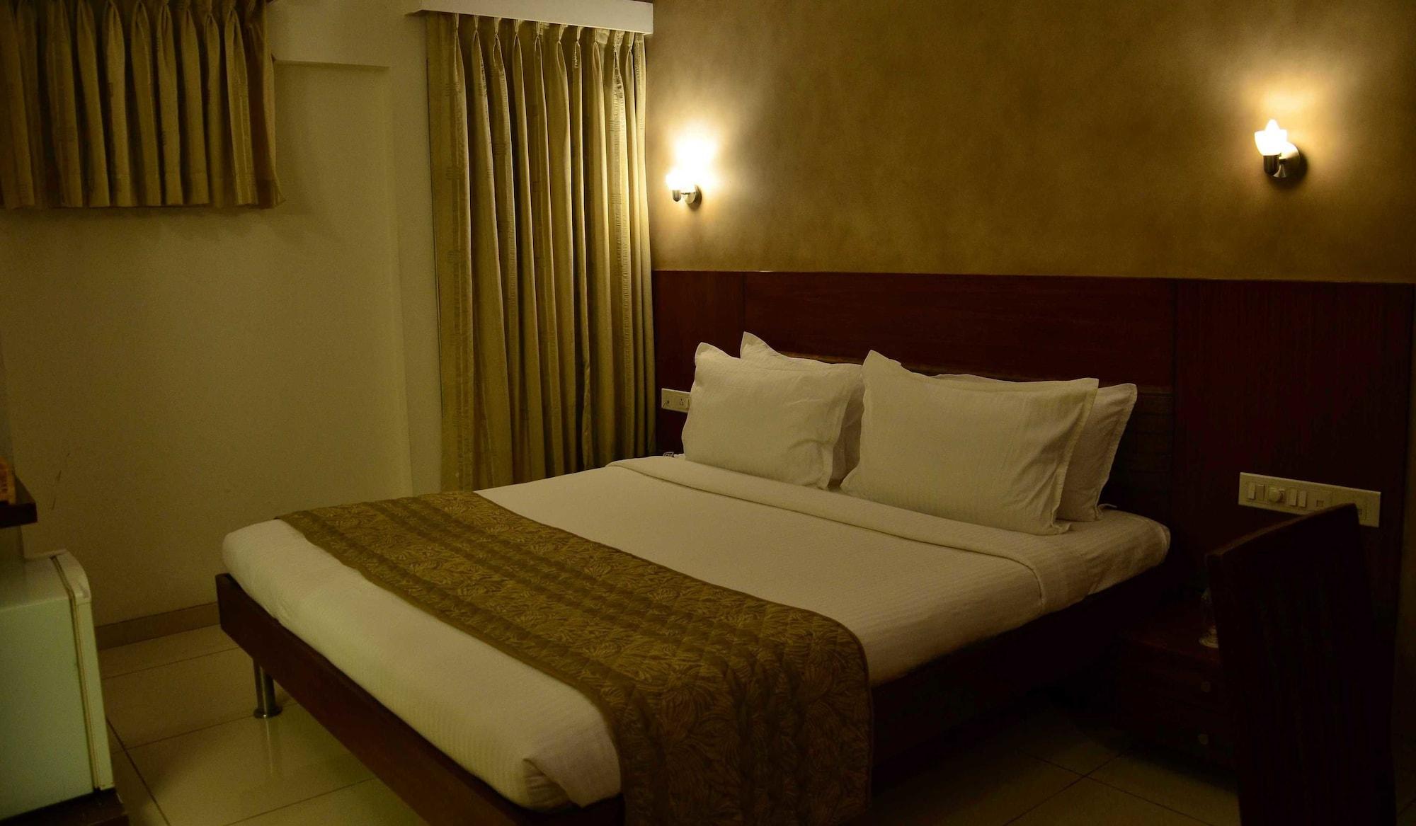 Cambay Sapphire, Gandhinagar Hotell Eksteriør bilde