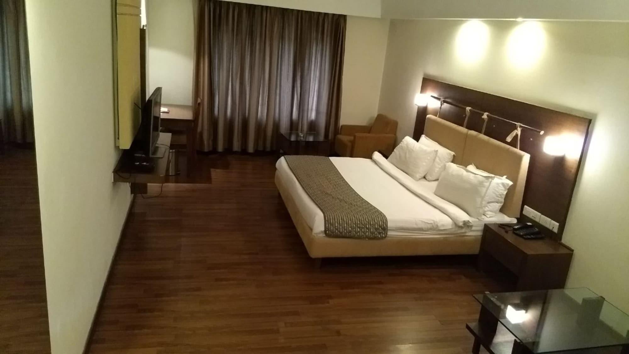 Cambay Sapphire, Gandhinagar Hotell Eksteriør bilde