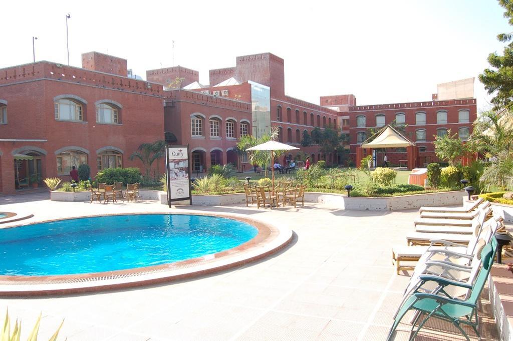 Cambay Sapphire, Gandhinagar Hotell Eksteriør bilde