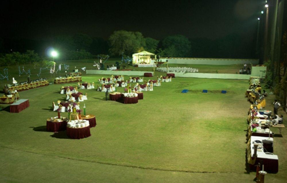 Cambay Sapphire, Gandhinagar Hotell Restaurant bilde