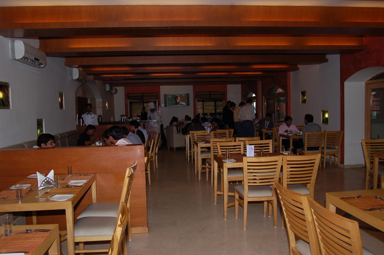 Cambay Sapphire, Gandhinagar Hotell Eksteriør bilde