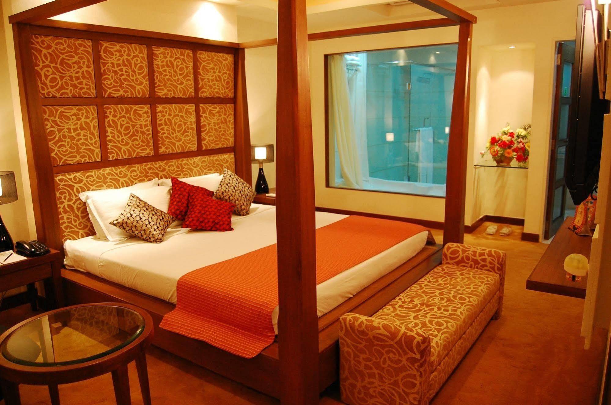 Cambay Sapphire, Gandhinagar Hotell Eksteriør bilde