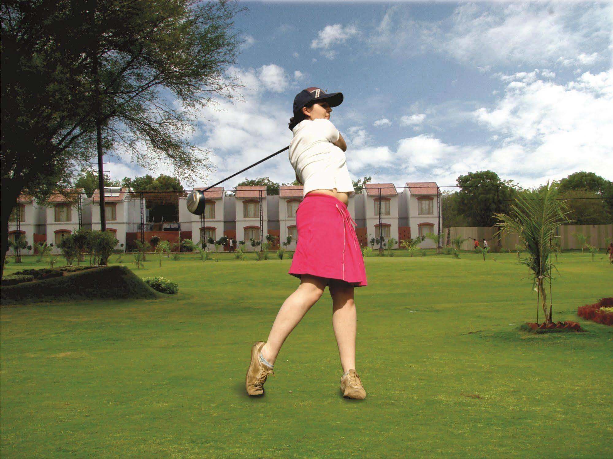 Cambay Sapphire, Gandhinagar Hotell Eksteriør bilde