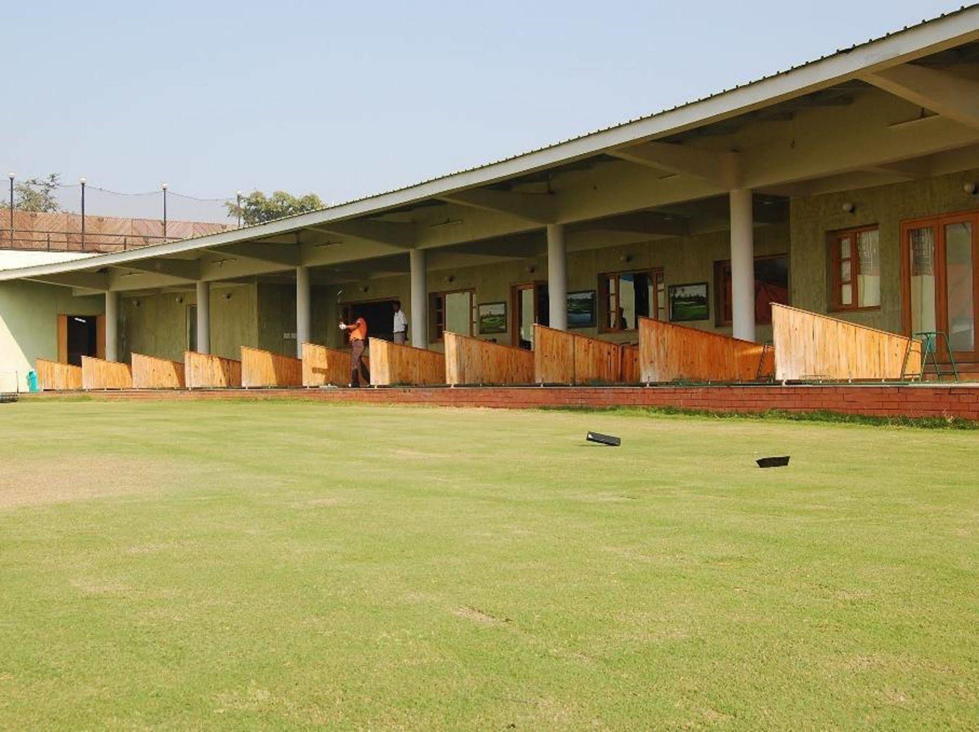 Cambay Sapphire, Gandhinagar Hotell Eksteriør bilde