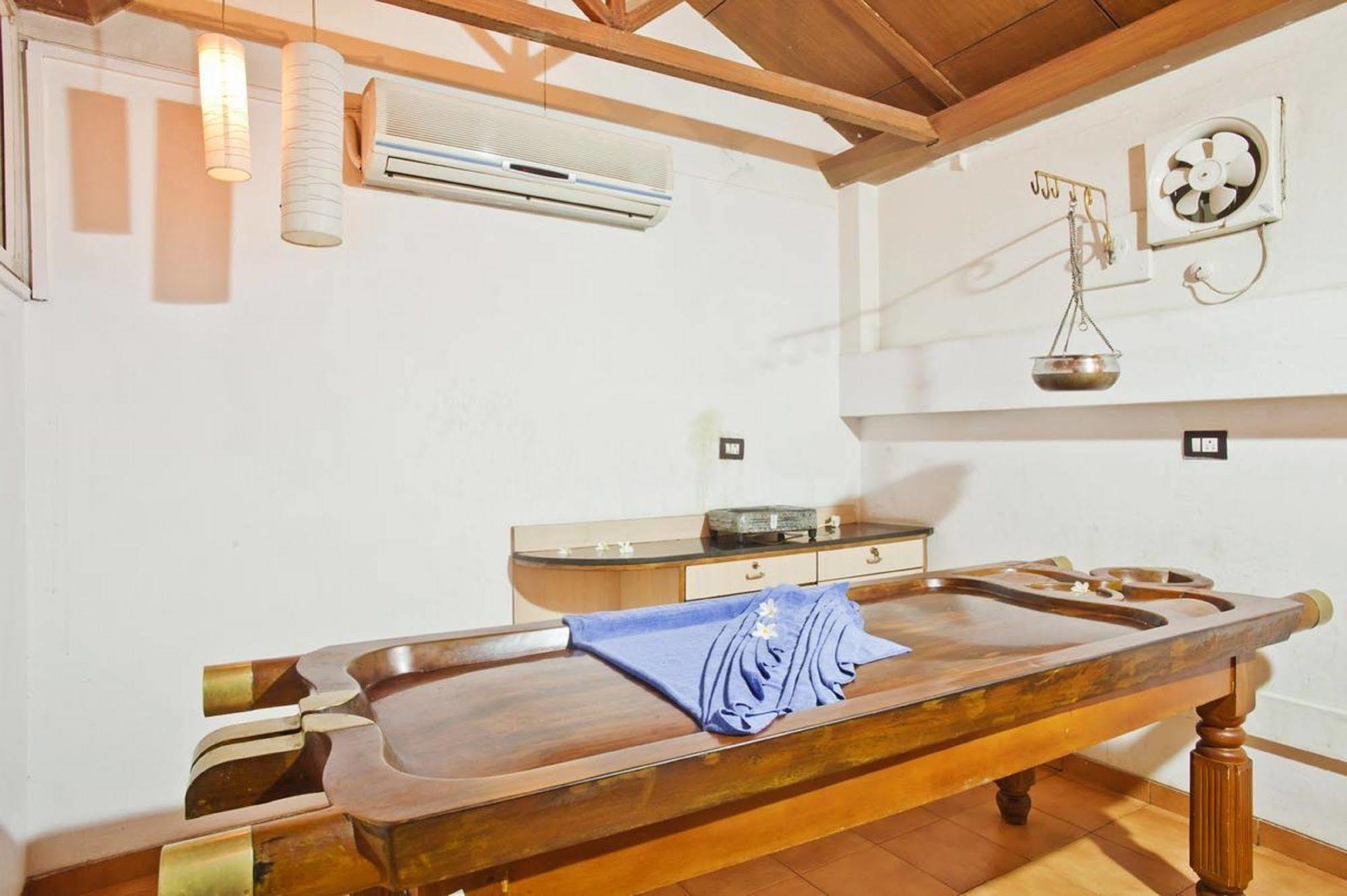 Cambay Sapphire, Gandhinagar Hotell Eksteriør bilde