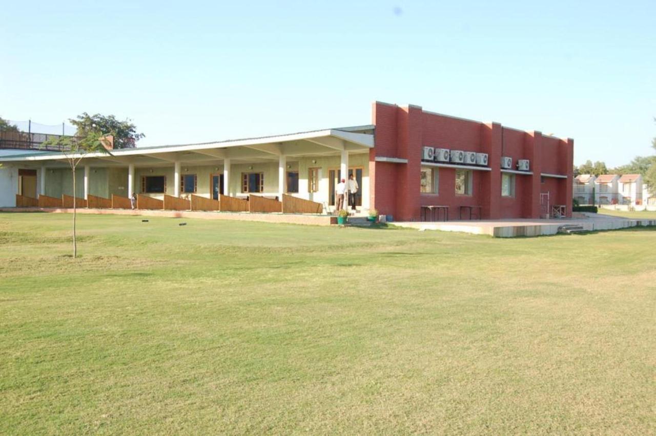 Cambay Sapphire, Gandhinagar Hotell Eksteriør bilde
